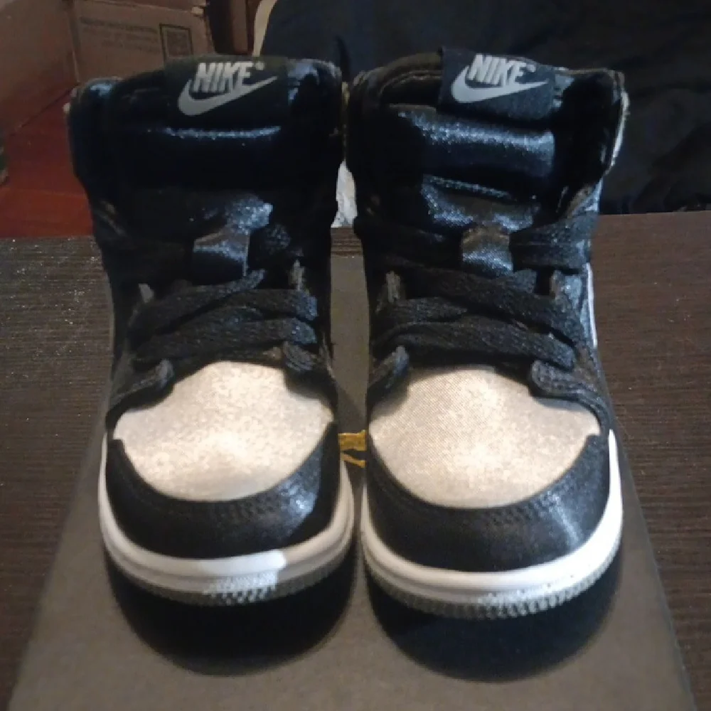 Jordan 1 Retro High OG (TD) Satin Shadow Size 7c New With Box - Picture 4 of 10